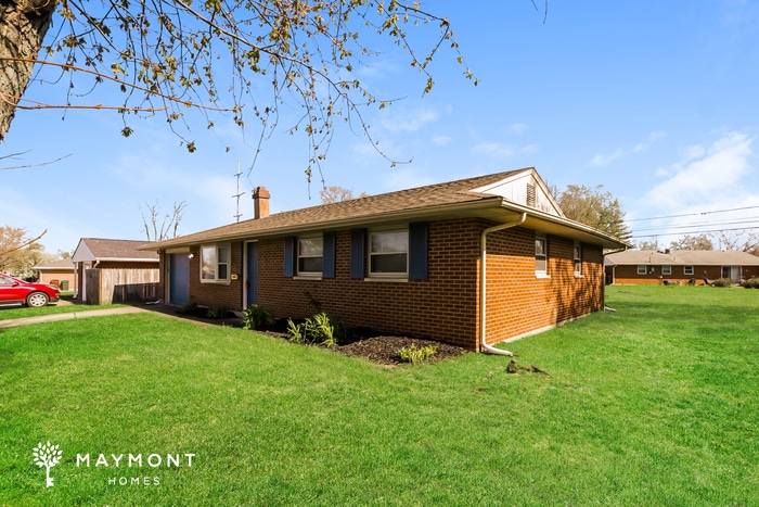 Building Photo - 208 Silverstone Dr