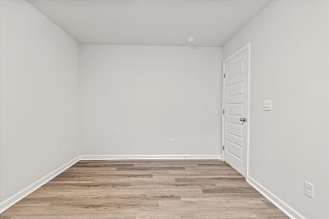 Building Photo - 9948 Sequoyah Cove Dr