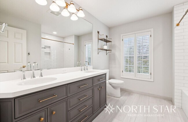 Building Photo - Beautiful Home Near Westlake Park