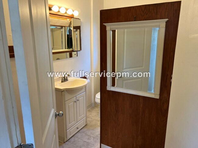 Building Photo - Wonderful corner lot home.