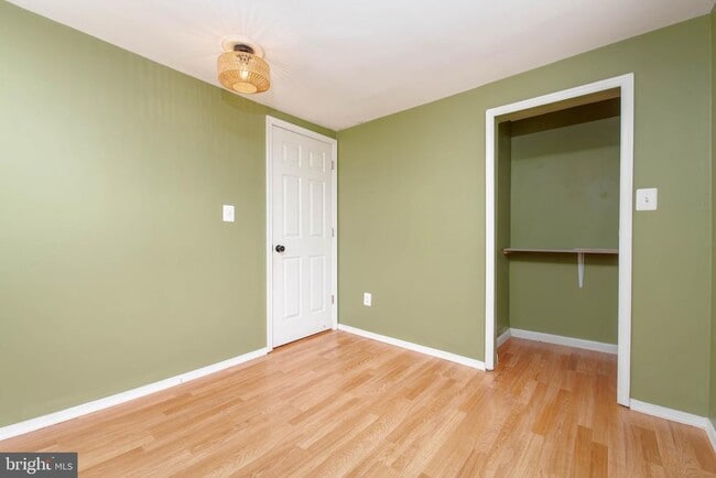 Building Photo - 204 Winters Ln