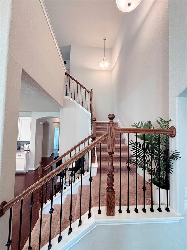 Building Photo - 5408 La Canada Wy
