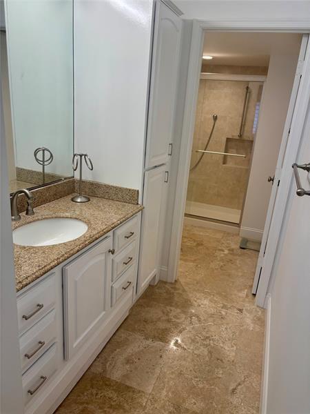 Building Photo - 10980 S Ocean Dr