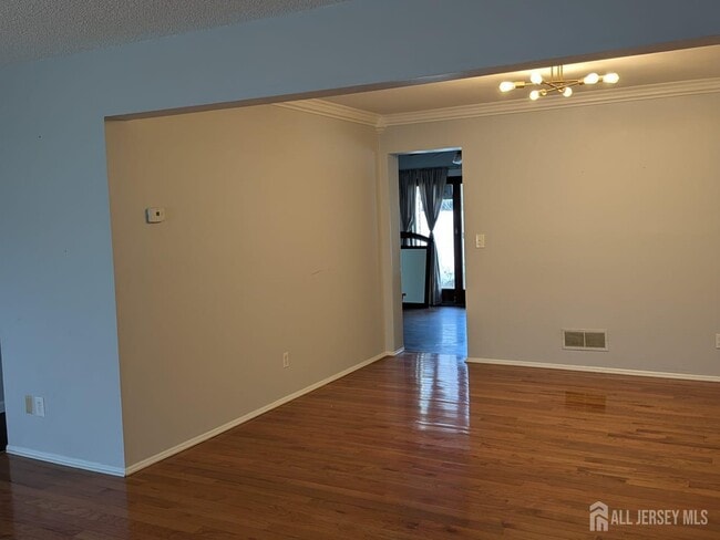 Building Photo - 3 Quincy Cir