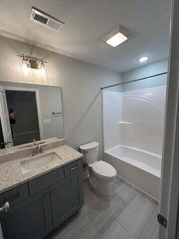 Building Photo - 262 NE Bellingham Cv