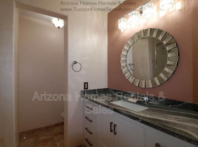 Building Photo - 9779 E Paseo San Ardo