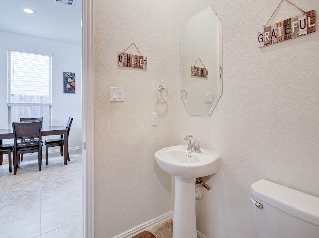 Building Photo - 1646 Ryon Falls Dr