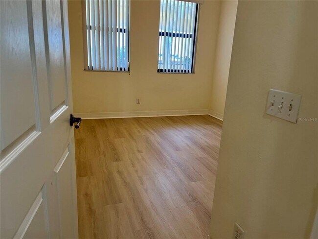 Building Photo - 1340 Rock Dove Ct