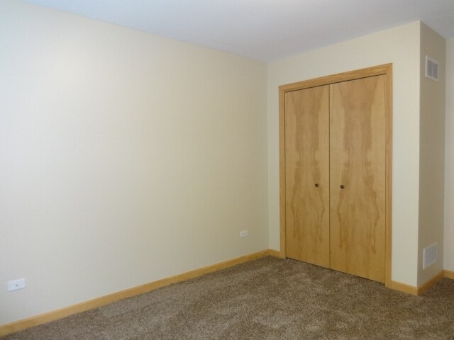 Building Photo - 5154 W Park Ln