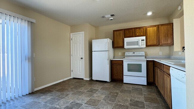Building Photo - Southwest - 3 bedroom, 2 bath house with a...