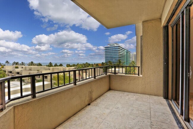 Building Photo - 201 Crandon Blvd