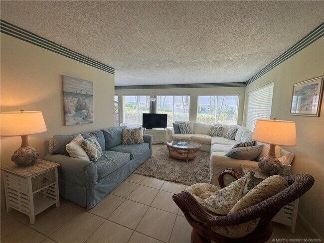 Building Photo - 1501 NE Ocean Blvd