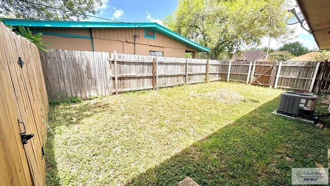 Building Photo - 1111 Rosemond Ct