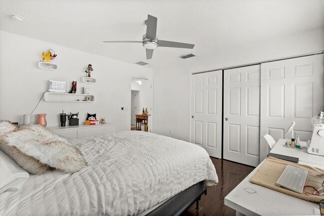 Building Photo - 10148 Malpas Point