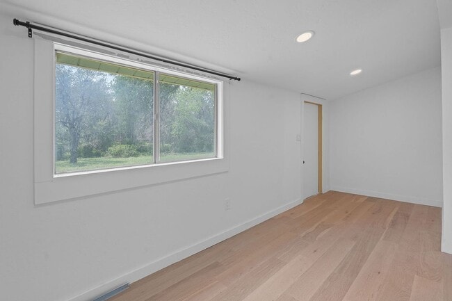 Building Photo - 5001 Serrano Trail