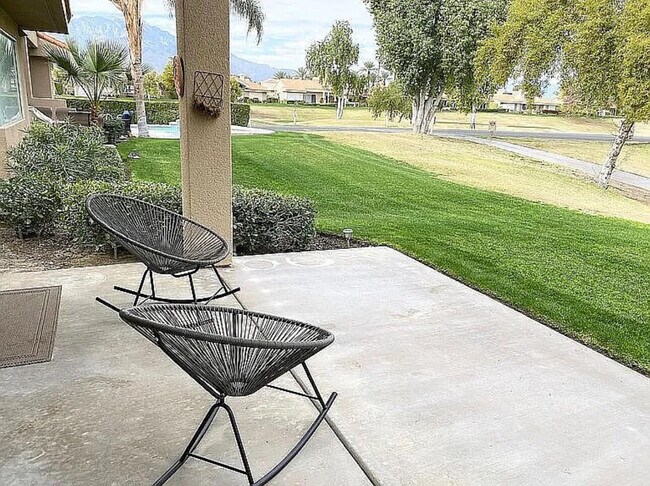 Building Photo - 54 Hilton Head Dr