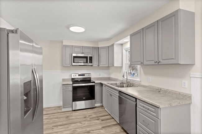 Building Photo - 14169 68th Pl N