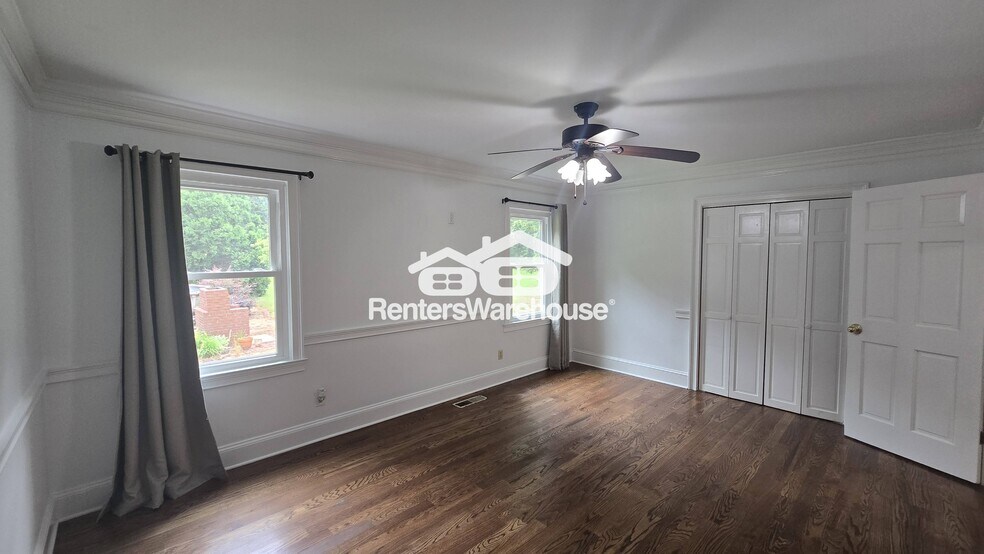 Building Photo - 165 Oak Hill Cir