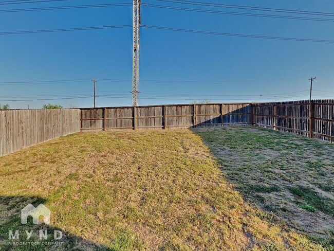 Building Photo - 7415 Twin Pine Ct