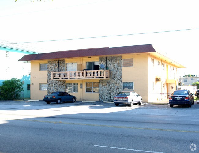 Primary Photo - 2735 E 4th Ave
