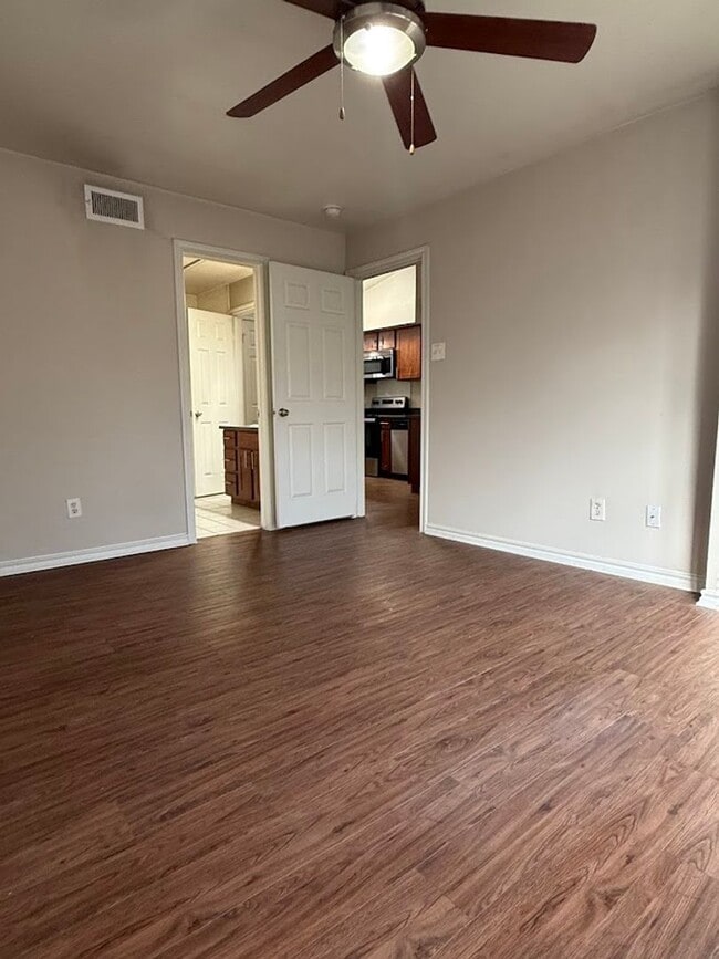 Building Photo - Pointe 360 - 1 Bedroom w/ private garage