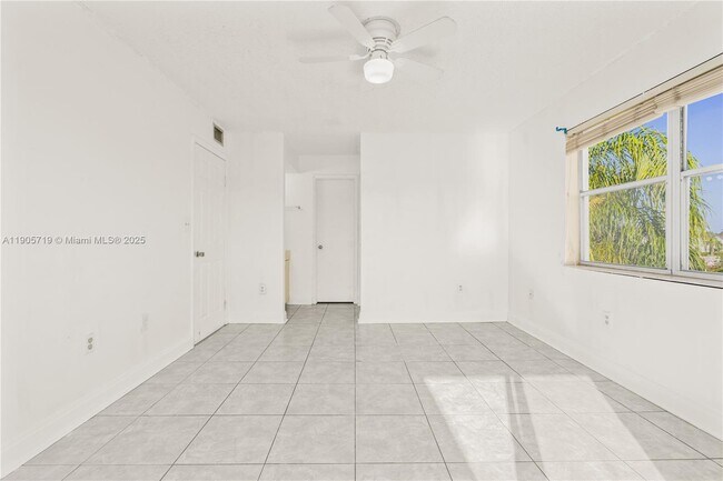 Building Photo - 8650 SW 212th St