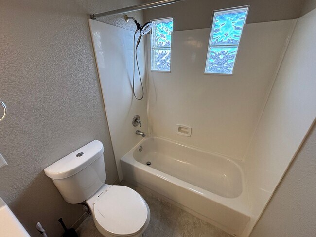 Building Photo - Beautiful two-story home with 4Bed /2.5Bath w Loft located in Henderson Nevada! Make the Move for...