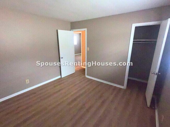 Building Photo - 1948 Dayton Ave