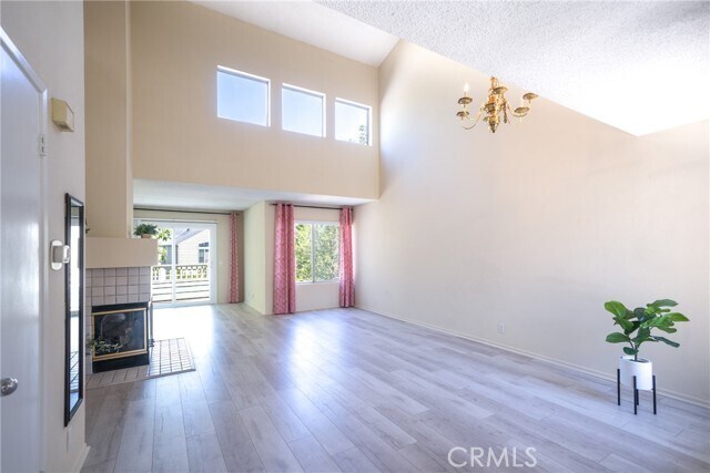 Building Photo - 5 Elmbrook