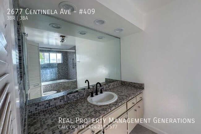 Building Photo - 2677 S Centinela Ave