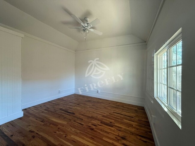 Building Photo - 1212 E Taylor St