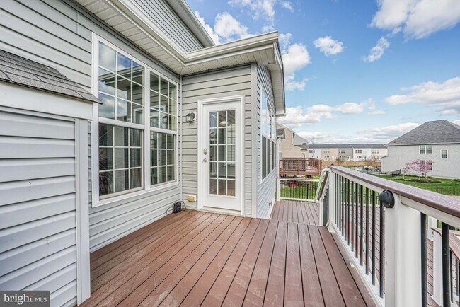 Building Photo - 15000 Gossom Manor Pl