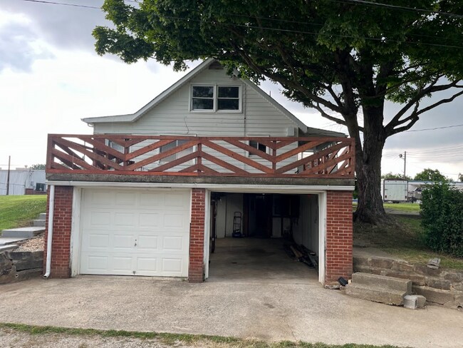 Building Photo - 1322 Emery Xing Rd