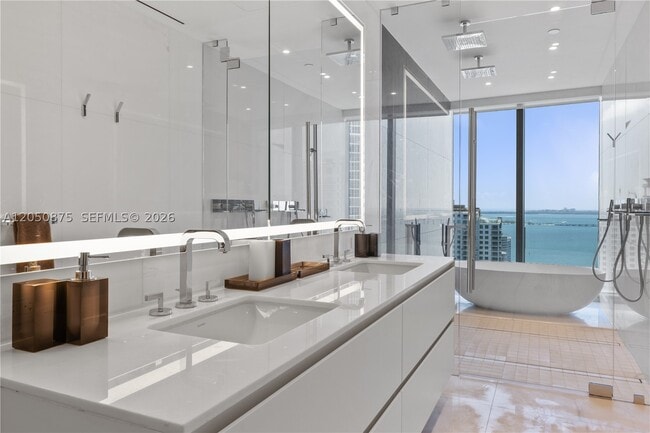 Building Photo - 300 Biscayne Blvd