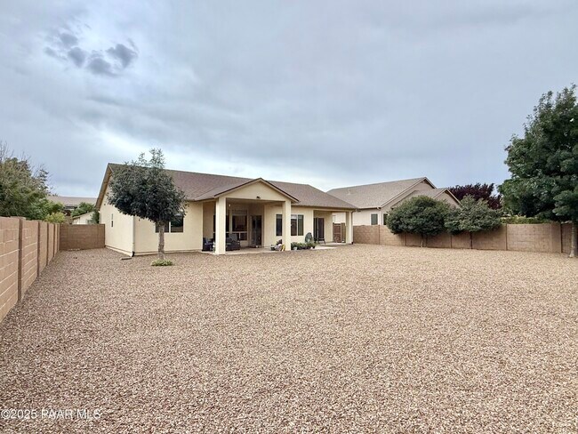 Building Photo - 6622 Farmstead Rd