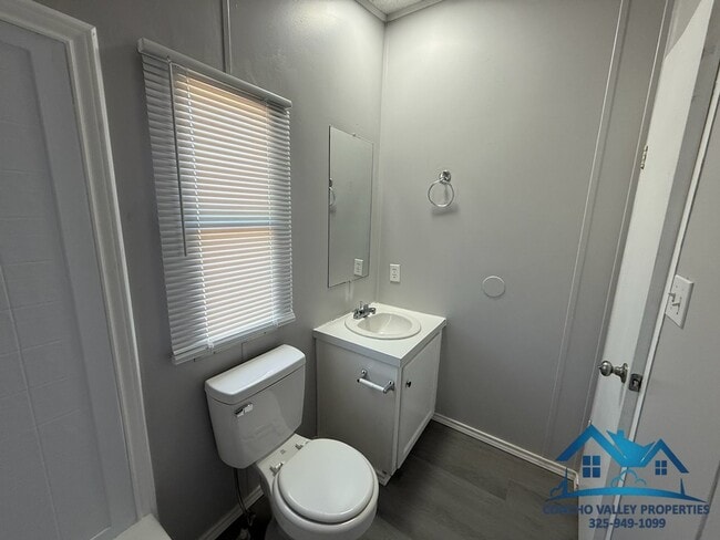 Building Photo - 10302 Glass Ct Rd