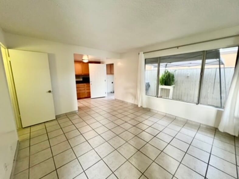 Building Photo - 2113 Clark Ln