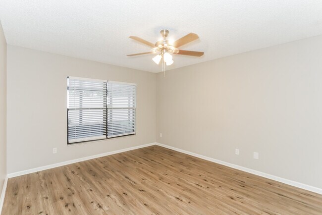 Building Photo - 24151 Cross Ln