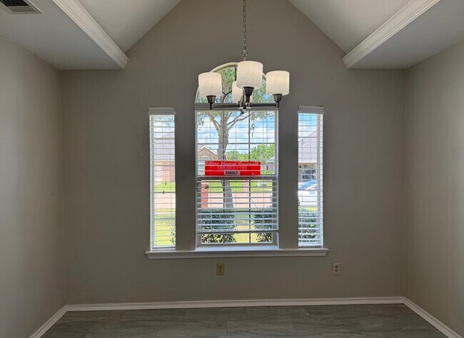Building Photo - Cute property in Anna