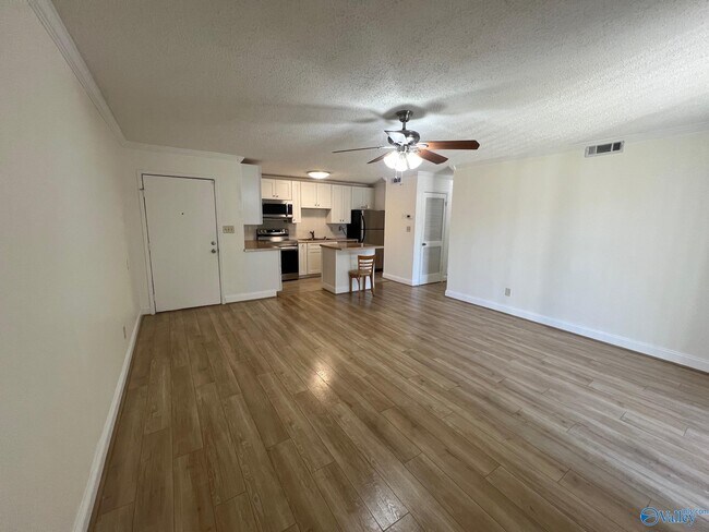 Building Photo - 6620 Willow Pointe Dr NW