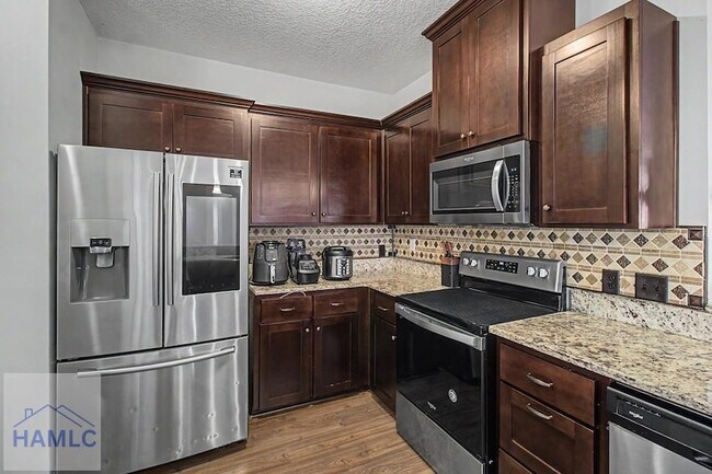 Building Photo - 157 Hamlet Ct