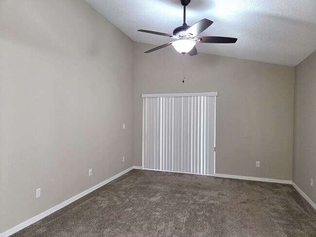 Building Photo - 3/2 In King's Ridge 55+ Community