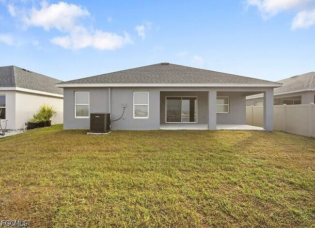 Building Photo - 12367 Marshland St