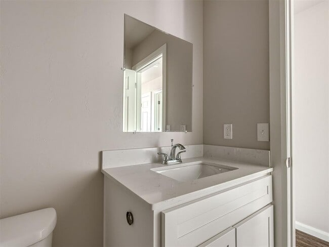 Building Photo - 1102 Ashton Ln