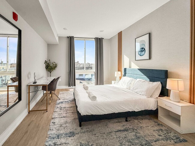 Building Photo - 626 N Delaware Ave