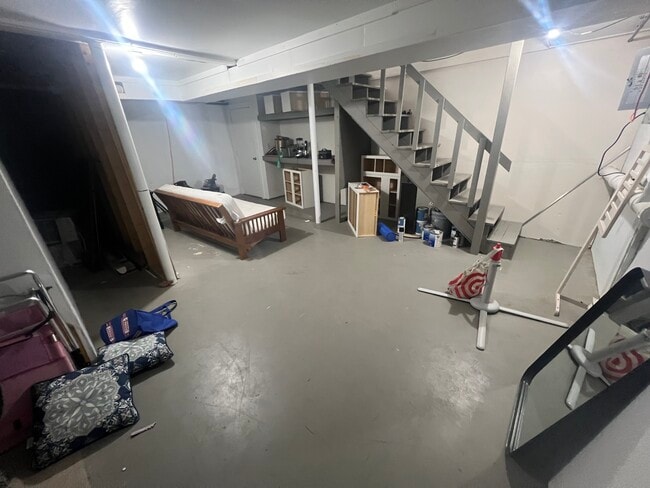 Building Photo - 14 Miranda Cir