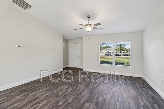 Building Photo - 7299 Hemlock Rd