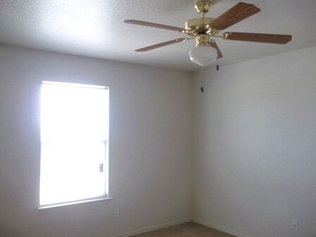 Building Photo - 152 Ryan Cir