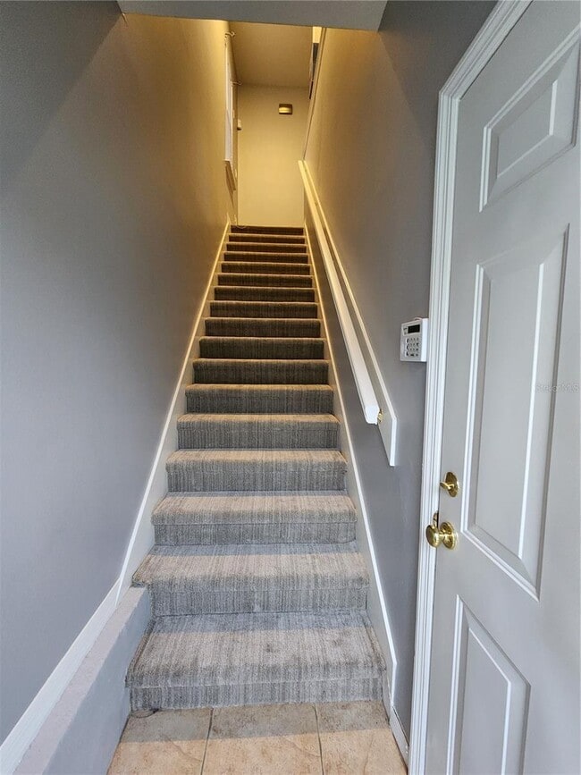 Building Photo - 1014 Persimmon St