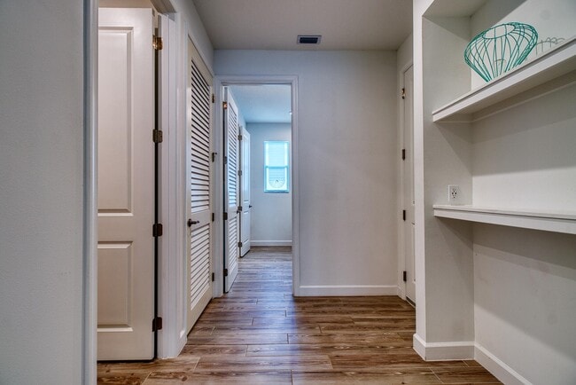 Building Photo - 10407 SW Aquila Wy